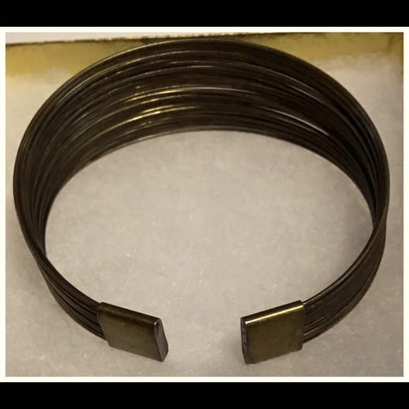 5” Adjustable Gold Wire Cuff Bracelet - Picture 5 of 7